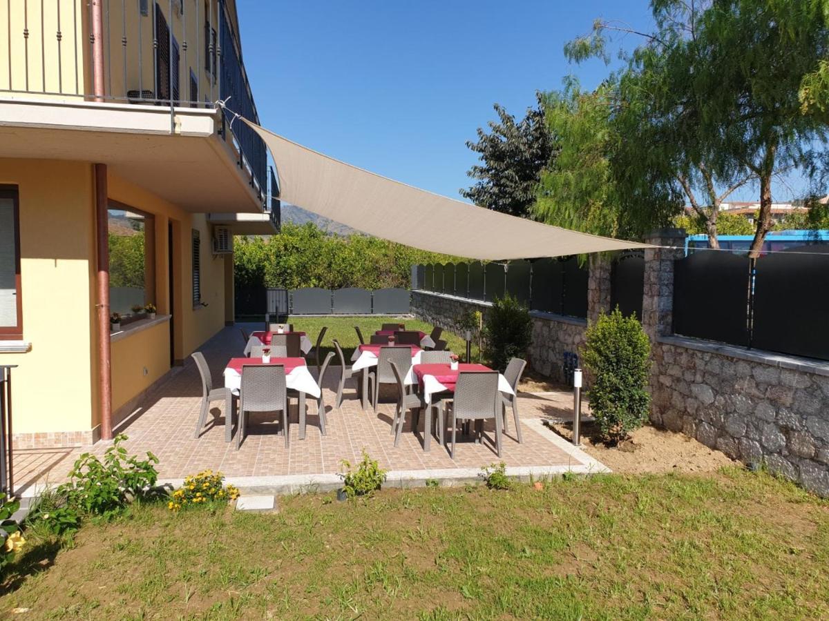 B&B Villa Chiara Bed And Breakfast Таормина Экстерьер фото