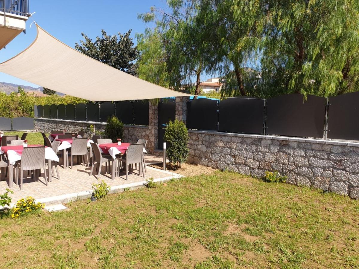 B&B Villa Chiara Bed And Breakfast Таормина Экстерьер фото