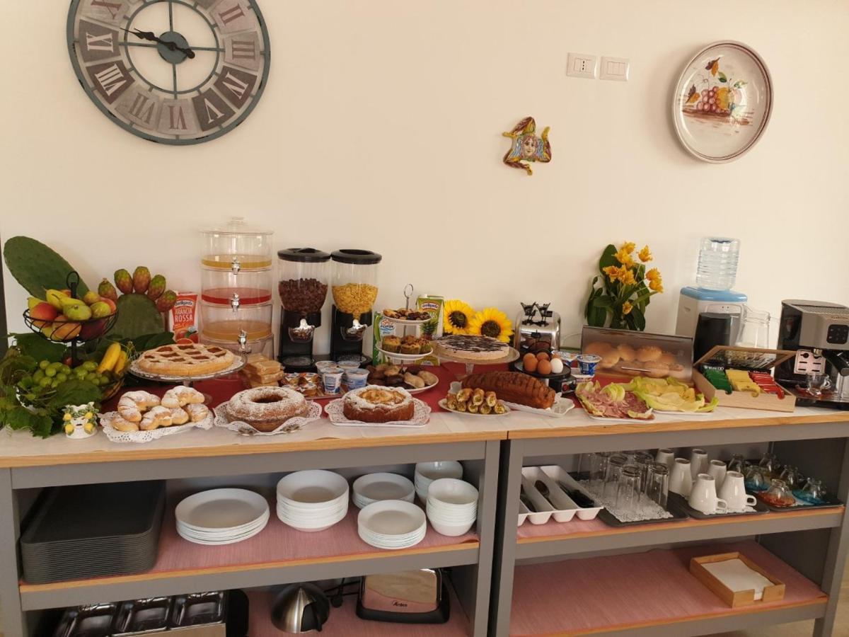 B&B Villa Chiara Bed And Breakfast Таормина Экстерьер фото