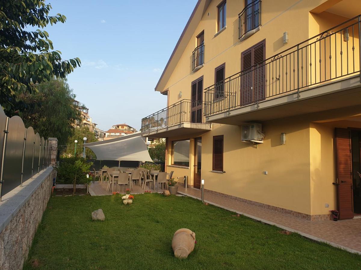 B&B Villa Chiara Bed And Breakfast Таормина Экстерьер фото