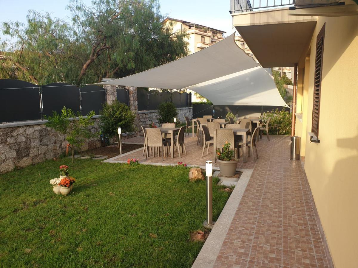 B&B Villa Chiara Bed And Breakfast Таормина Экстерьер фото