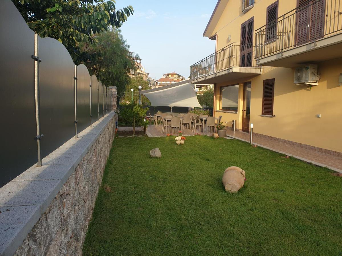 B&B Villa Chiara Bed And Breakfast Таормина Экстерьер фото